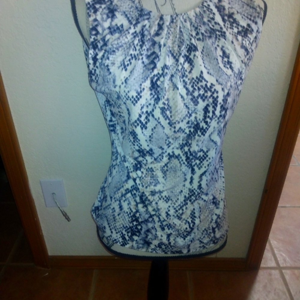 Ladies Animal Print top